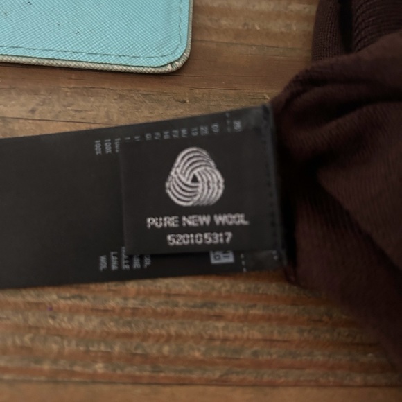 Sweater - Picture 3 of 3